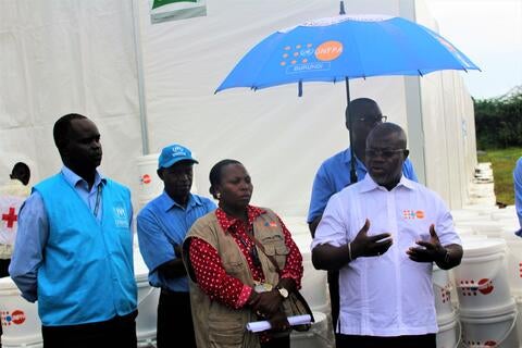 Joint distribution (UNFPA-UNHCR) dignity kits to flood victims